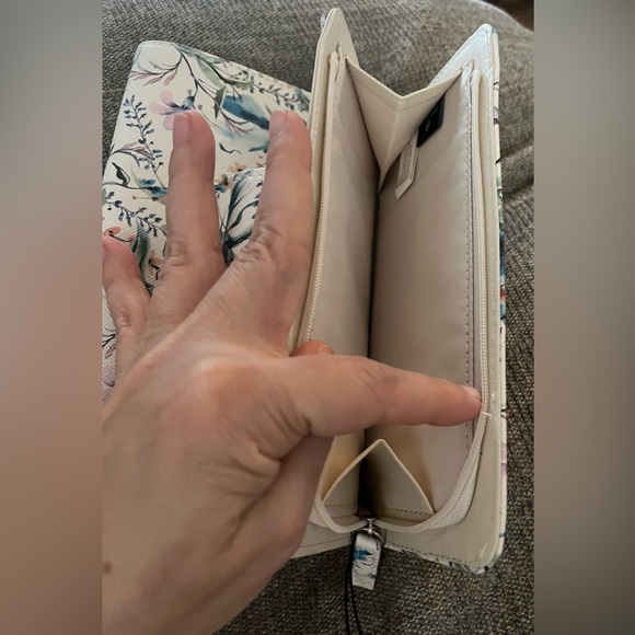 NWT Mundi wallet - Picture 7 of 12